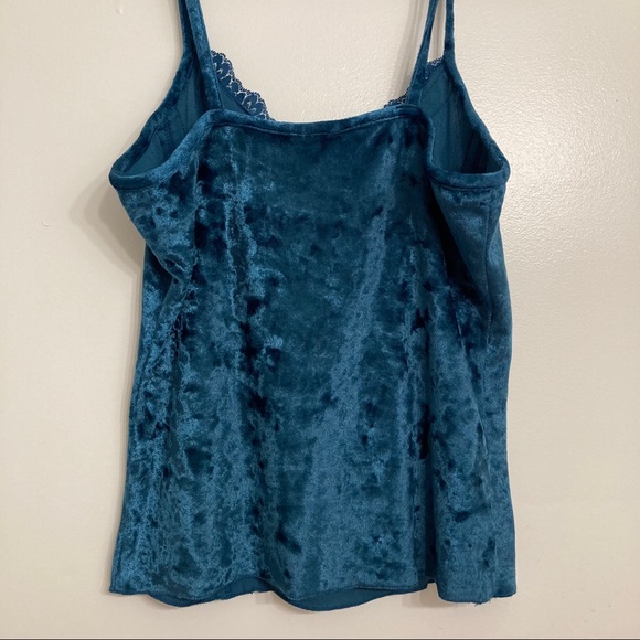 Peacock blue crushed velvet tank top - Picture 2 of 6